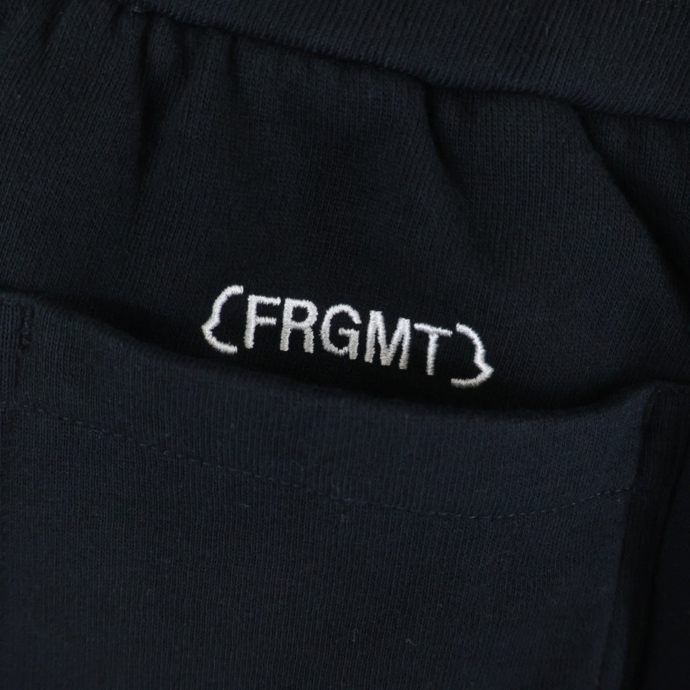 MONCLER(モンクレール) ×Fragment ワンポイントロゴ スウェットパンツ ブラック I209U8H00002 M2372