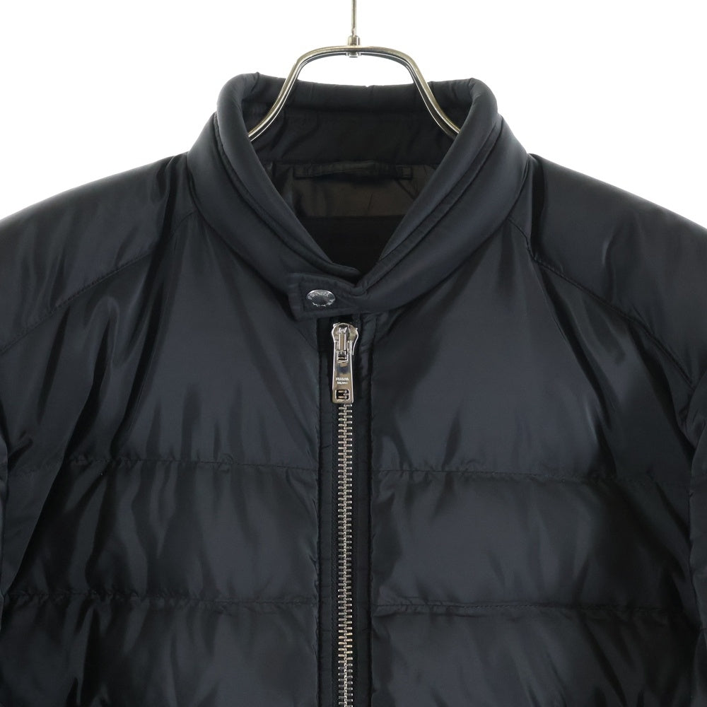 PRADA(プラダ) 23AW アームトライアングルロゴプレート ジップアップナイロンジャケット ブラック SGH071 R232