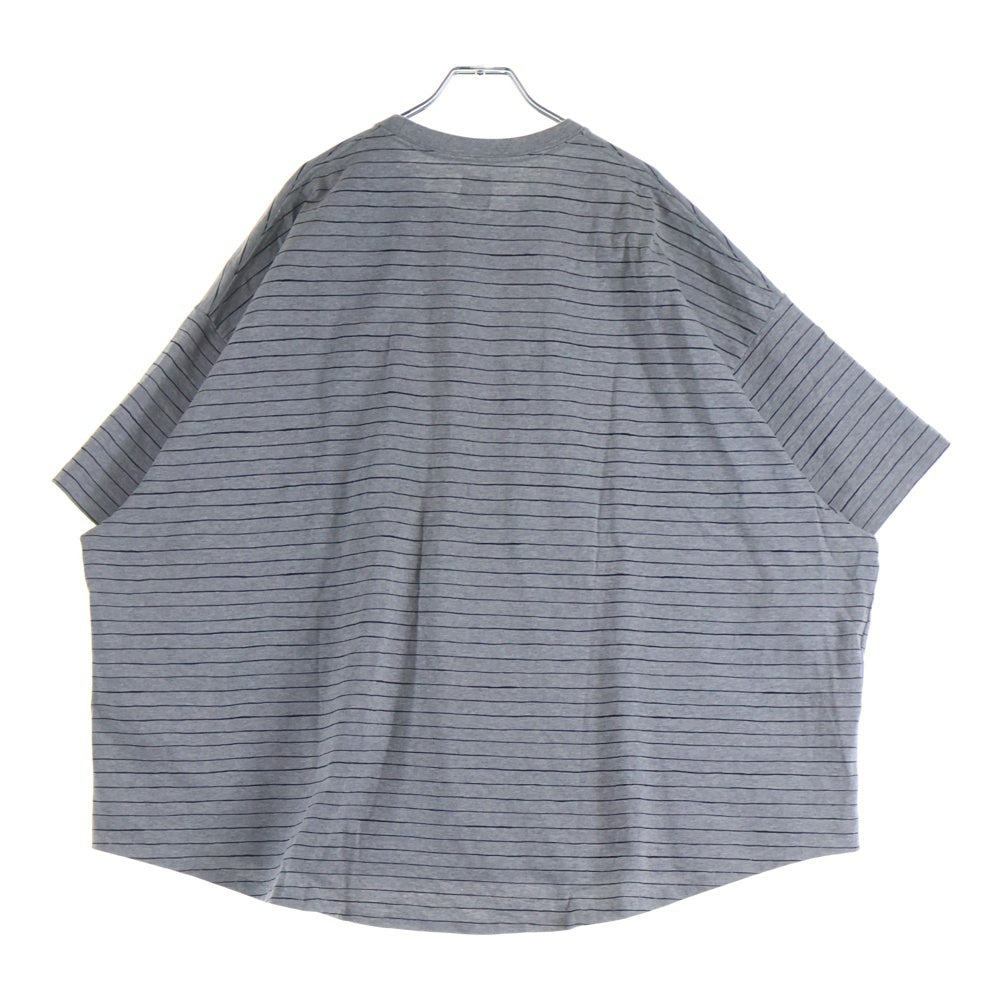 SEE SEE(シーシー) 刺繍ロゴ ストライプ柄 クルーネック 半袖Tシャツ カットソー グレー