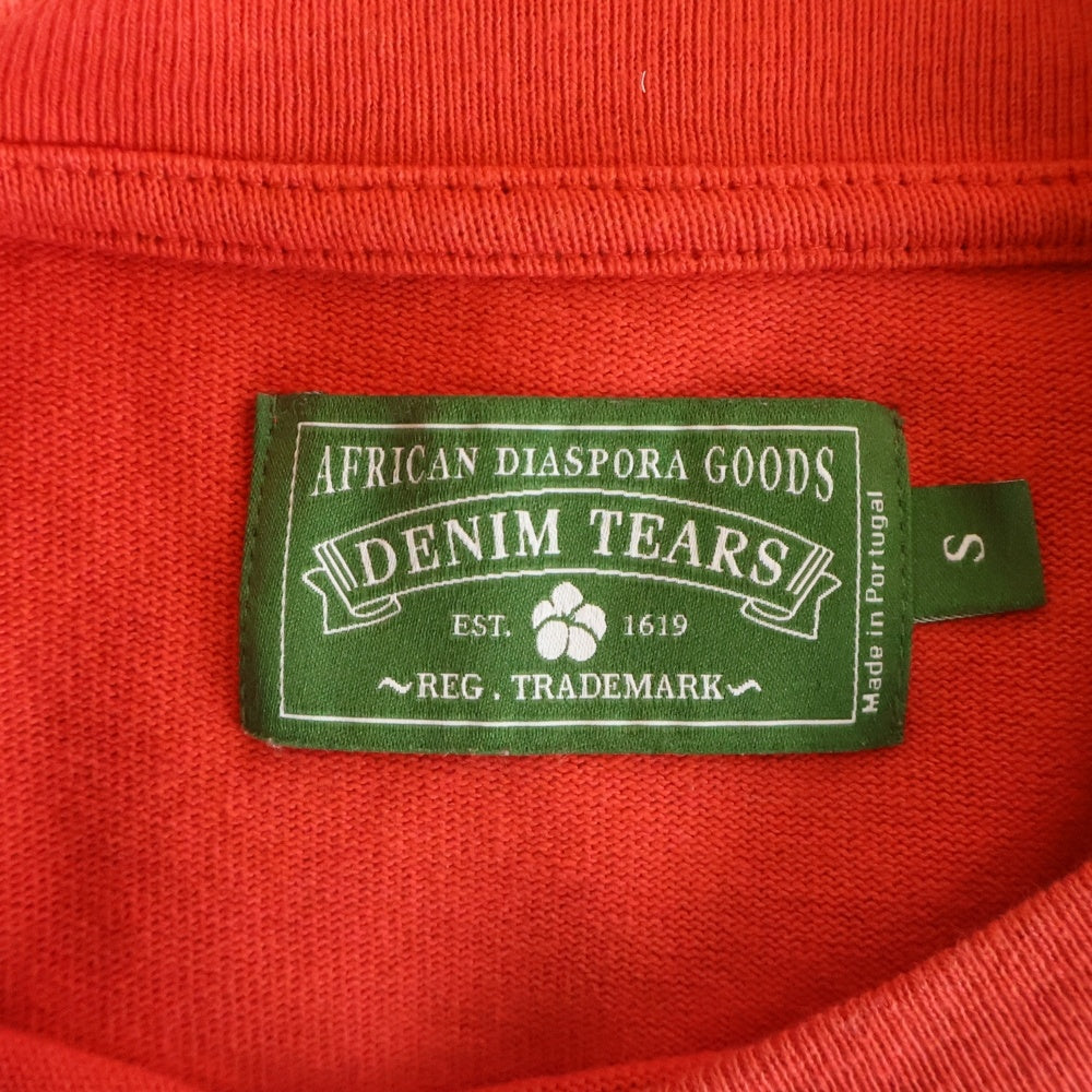 DENIM TEARS(デニムティアーズ) COTTON WREATH LONG SLEEVE T-shirt コットンクルーネック長袖Tシャツ レッド