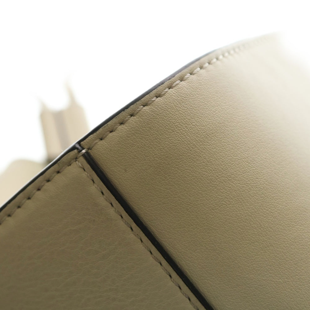 LOEWE(ロエベ) アナグラムロゴ ハンモックミニ レザー 2WAY ハンドバッグ ショルダーバッグ ホワイト レディース