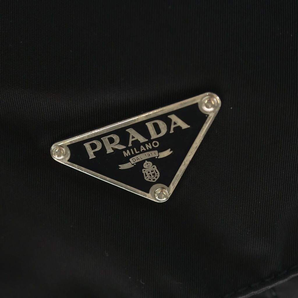 PRADA(プラダ) トライアングルロゴ ナイロンショルダーバッグ ブラック レディース