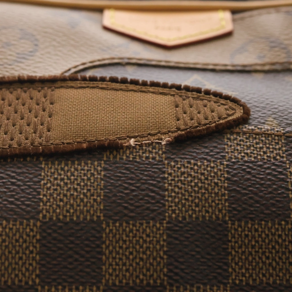 LOUIS VUITTON(ルイヴィトン) ×NIGO ニゴトロカデロ ウェアラブル ウォレット ブラウン M26020 レディース