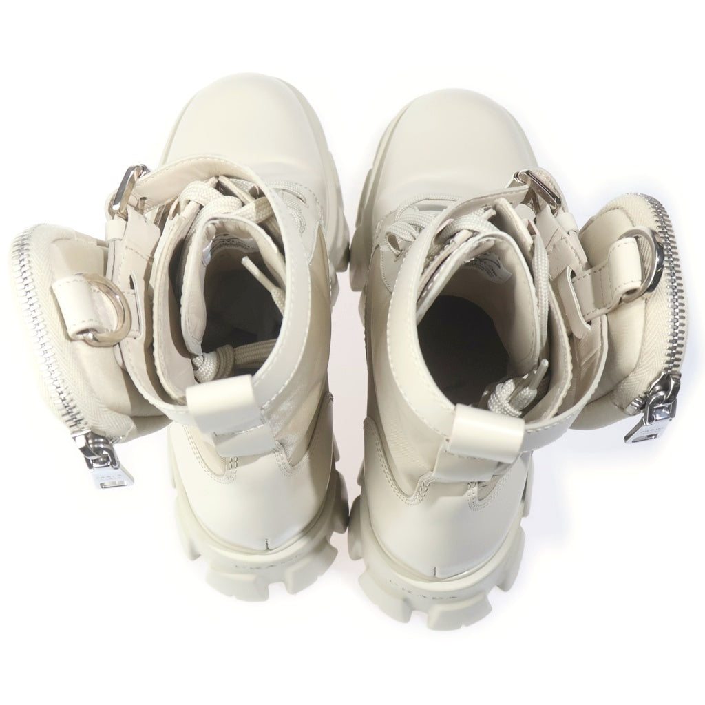 PRADA(プラダ) Re-Nylon リナイロン トライアングルロゴ ポーチ装飾レザーショートブーツ ベージュ レディース