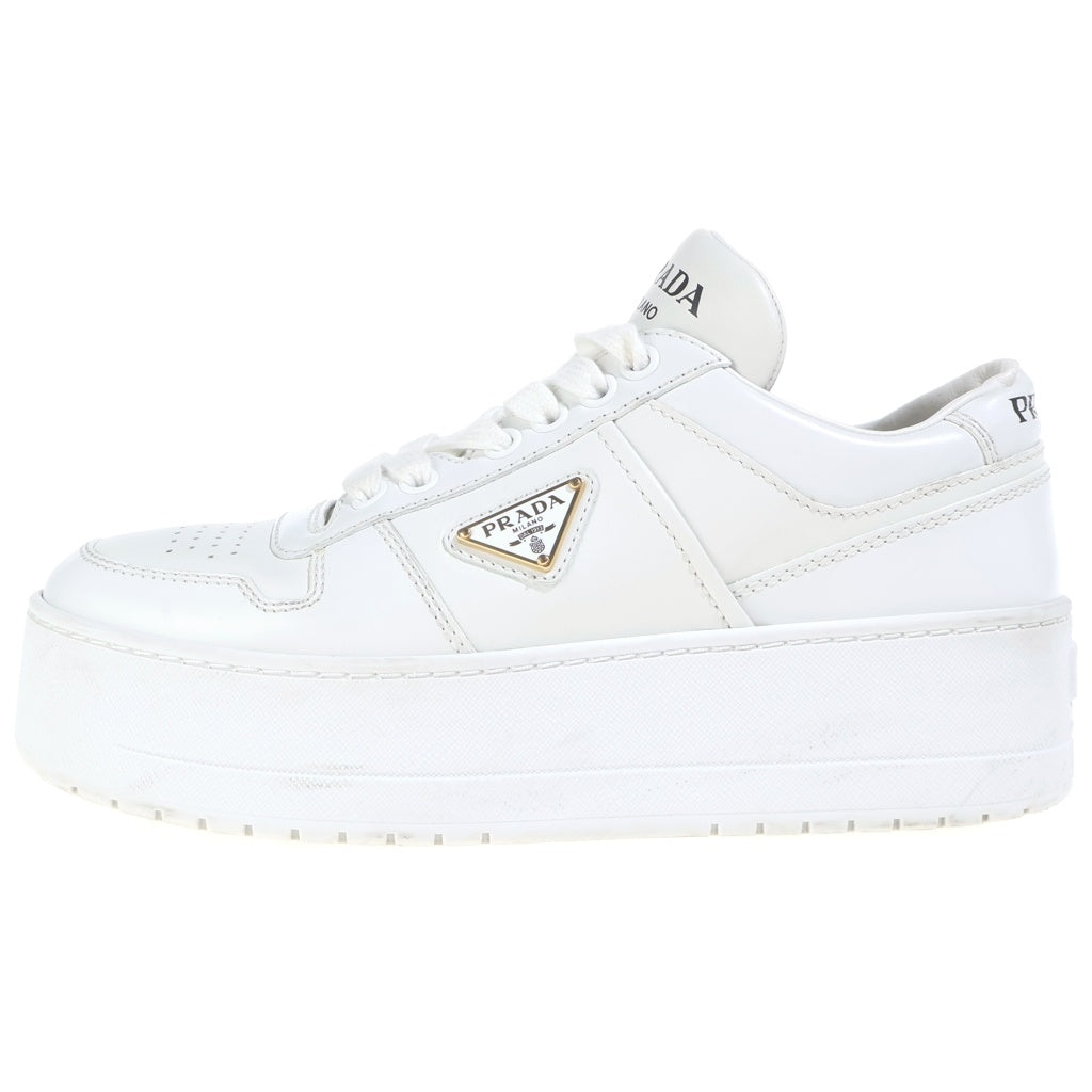 PRADA(プラダ) ダウンタウン ボールド ロゴプレート レザーローカットスニーカー ホワイト 1E792M 3LPF レディース