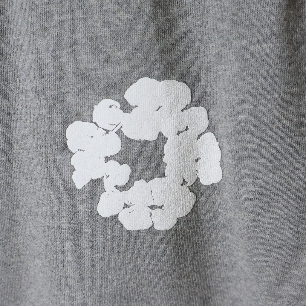 DENIM TEARS(デニムティアーズ) The Cotton Wreath Sweat Pants コットンリース 長袖スウェットパンツ グレー ‐