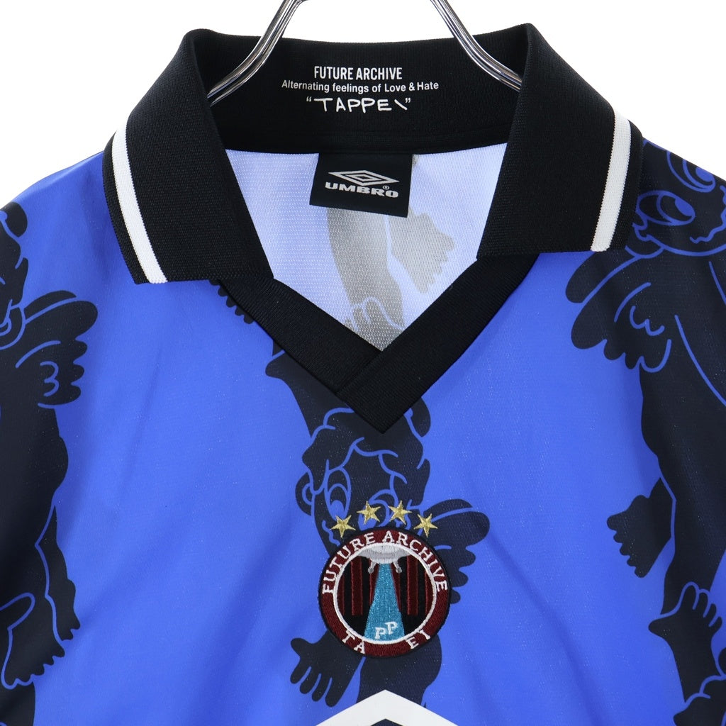 UMBRO(アンブロ) ×FUTURE ARCHIVE×TAPPEI フロントロゴ 総柄半袖ゲームシャツ ブルー UM24SSBE-GS01