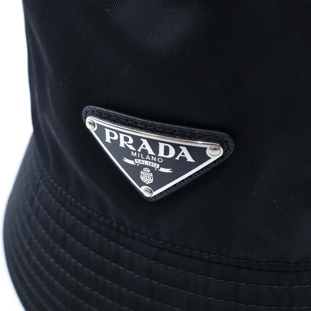 PRADA(プラダ) Re-Nylon トライアングルロゴ バケットハット 帽子 ブラック 2HC137 2DMI レディース