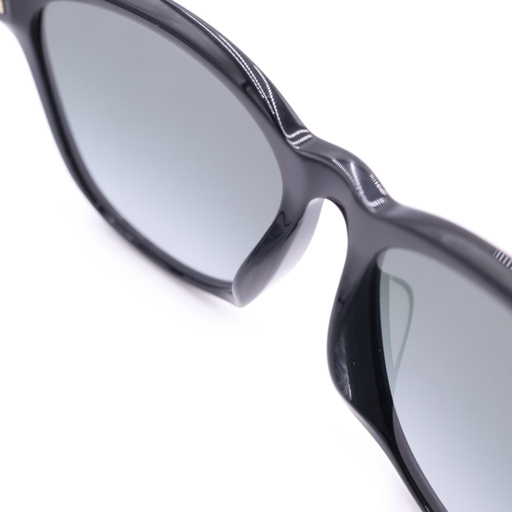 GUCCI(グッチ) インターロッキングG アジアンフィット サングラス ブラック GG0232SK