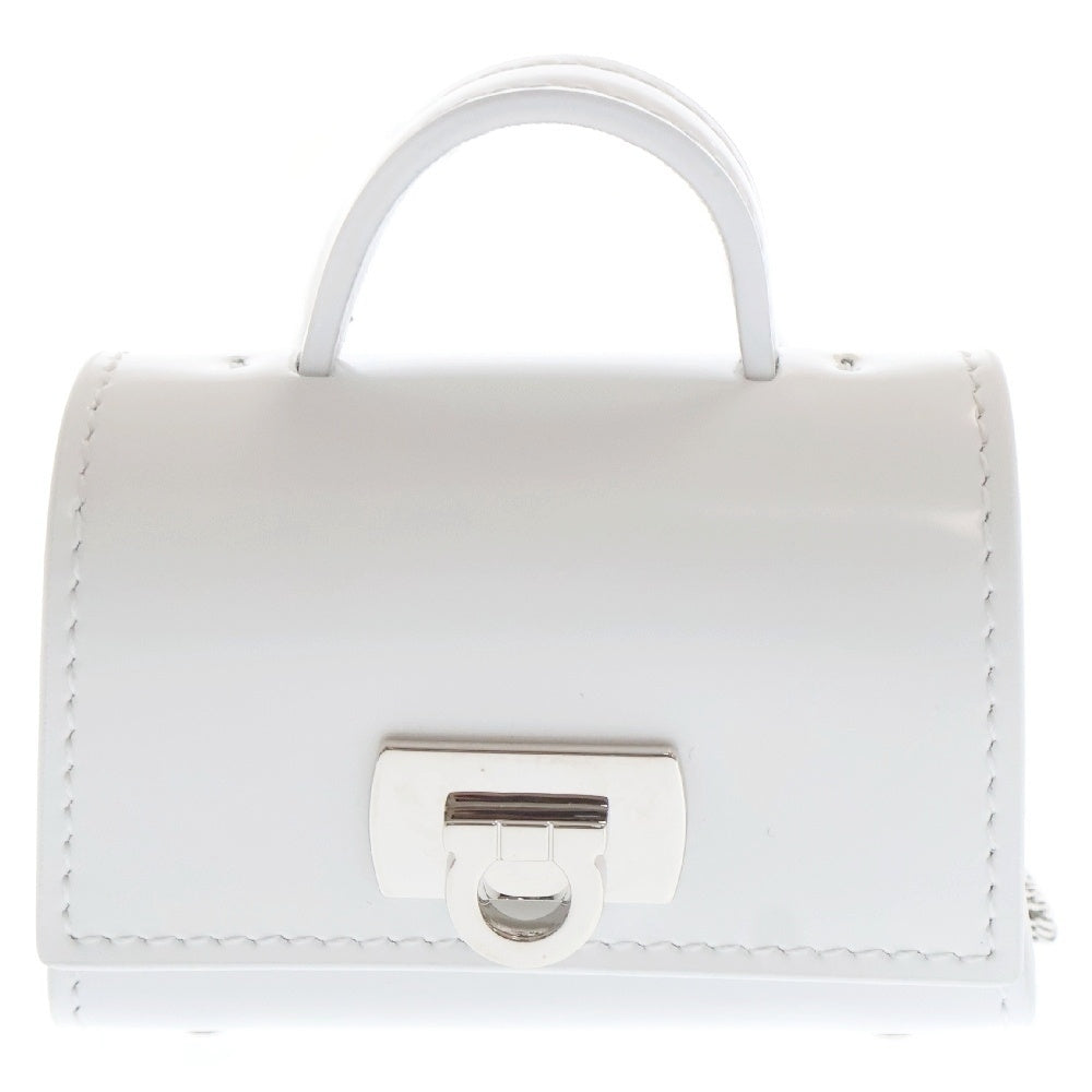 FERRAGAMO(フェラガモ) AirPodsケース エアポッズ ガンチーニ金具 ミニバッグ ホワイト カーフレザー シルバー金具