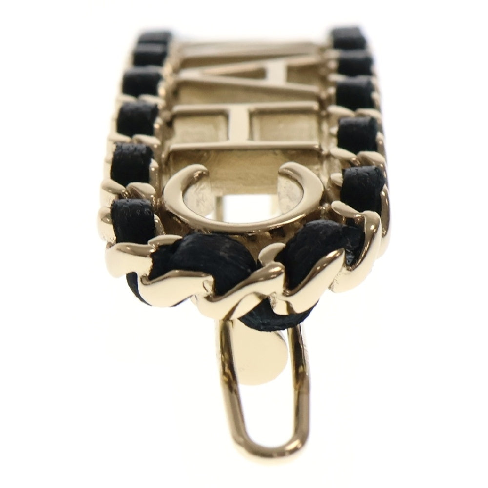 CHANEL(シャネル) ロゴ バレッタ ヘアピン ブラック×ゴールド GP×レザー B20C アクセサリー