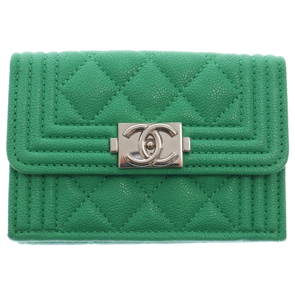 CHANEL(シャネル) ボーイシャネル 三つ折り財布 グリーン キャビアスキン レザー シルバー金具 A84432