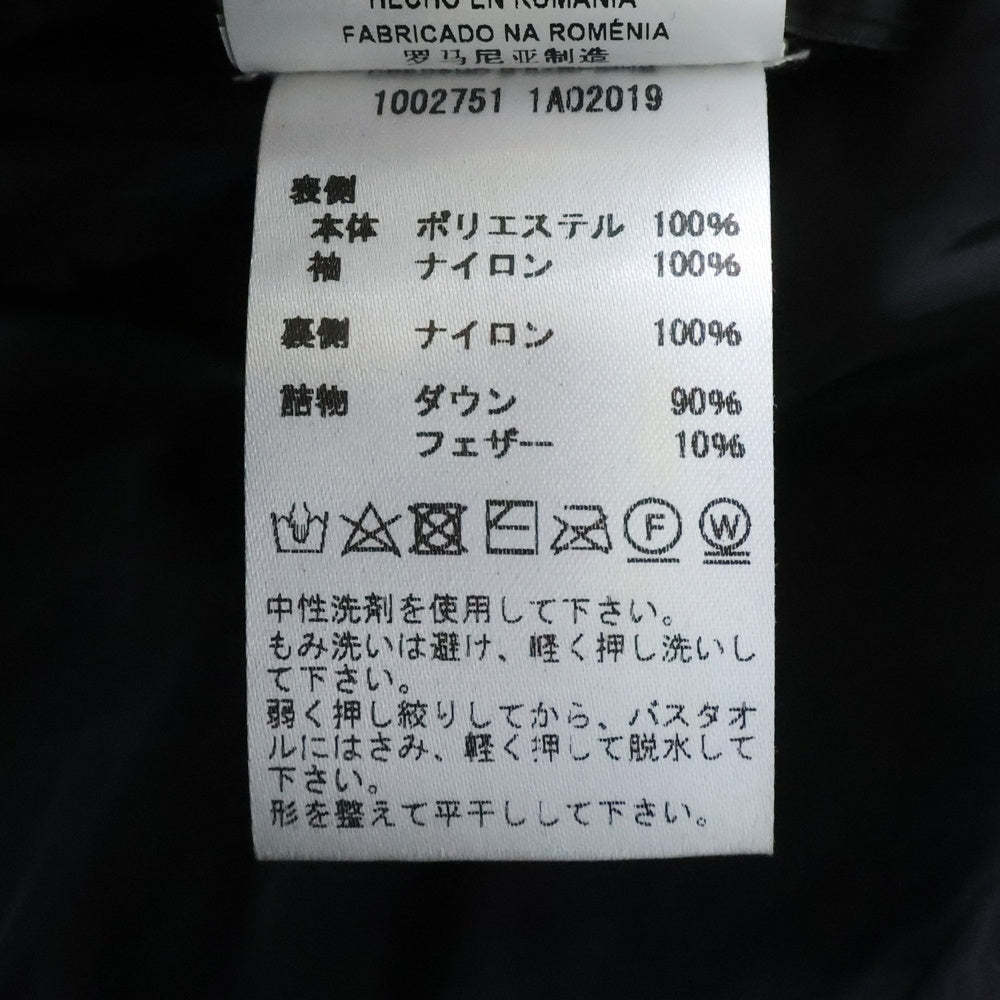 VERSACE(ヴェルサーチ) メデューサ ラバーワッペンロゴ リバーシブル バロック総柄プリント フーデッド ジップアップ ダウンジャケット ブラック/イエロー 1002751