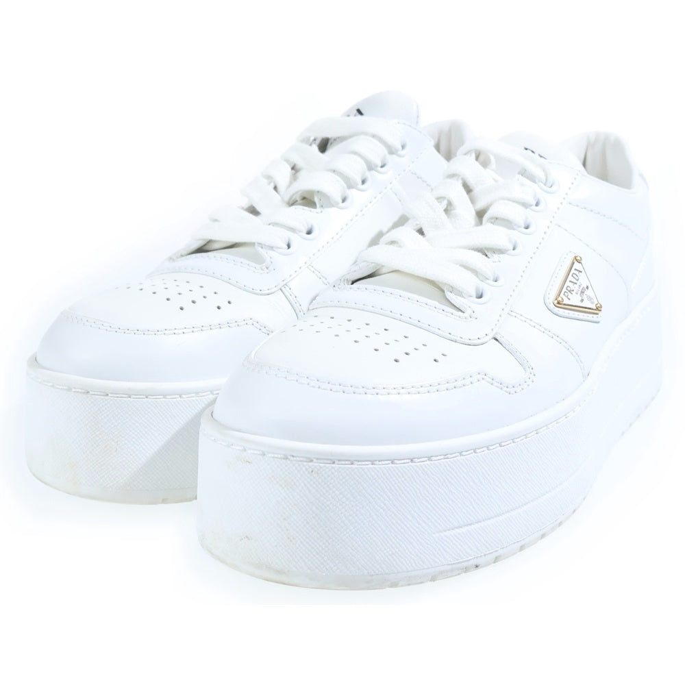 PRADA(プラダ) トライアングルロゴ ローカットスニーカー ホワイト レディース