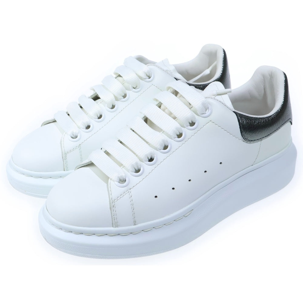 Alexander McQueen(アレキサンダーマックイーン) オーバーサイズド スニーカー レザー レースアップ ローカットシューズ ホワイト/シルバー レディース 553770