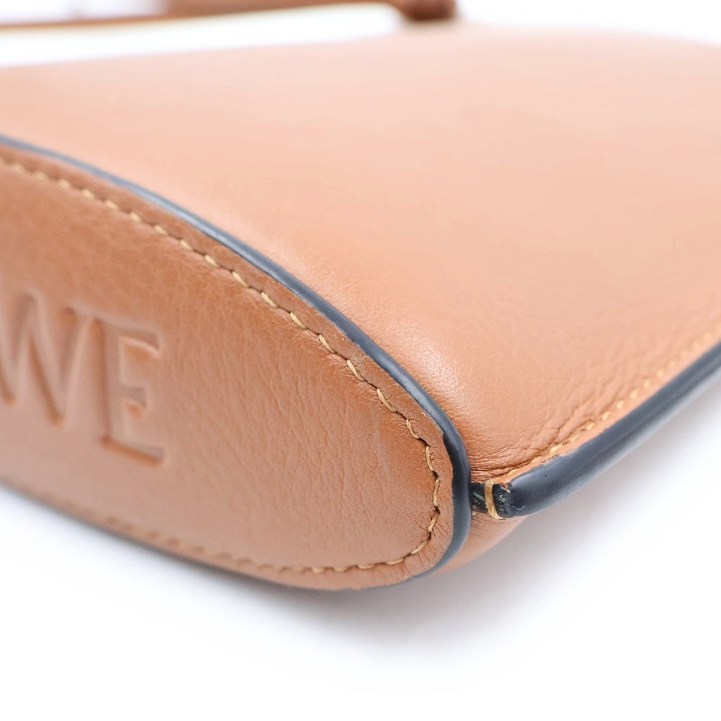LOEWE(ロエベ) ダイスポケット タン ショルダーバッグ フォンショルダー ミニバッグ ブラウン クラシックカーフスキン レディース
