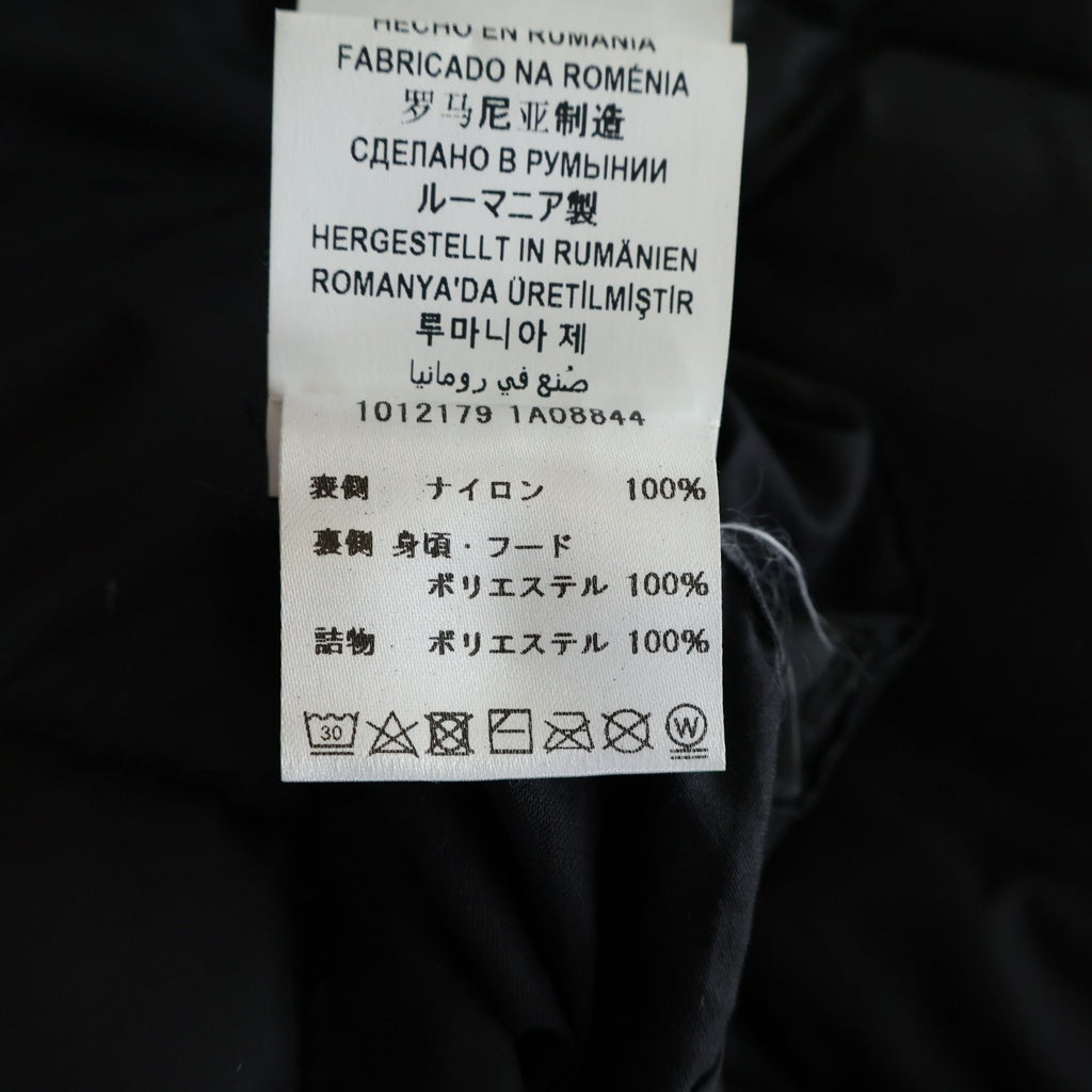 VERSACE(ヴェルサーチ) メデューサ ラバーワッペンロゴ リバーシブル バロック柄プリント ダウンベスト ブラック/イエロー 1012179/1A08844