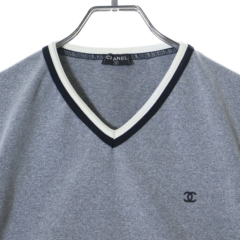 CHANEL(シャネル) ココマーク ショート丈 Vネック半袖Tシャツ グレー レディース P10692V06479