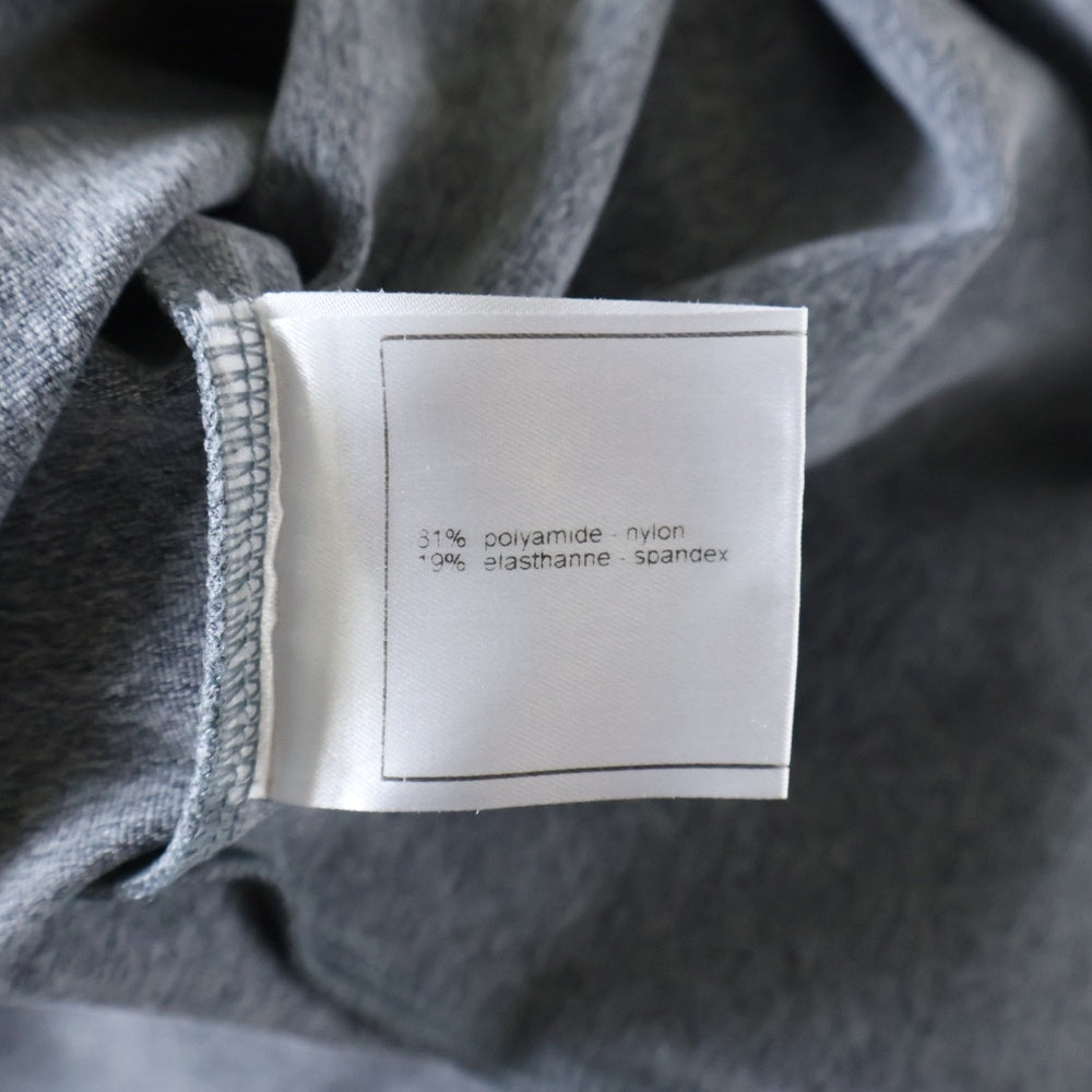 CHANEL(シャネル) ココマーク ショート丈 Vネック半袖Tシャツ グレー レディース P10692V06479