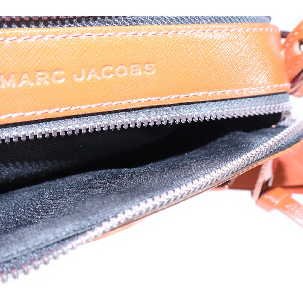 Heaven by Marc Jacobs(ヘブンバイマークジェイコブス) スナップショット ショルダーバッグ ブラウン ブラウン金具 レザー