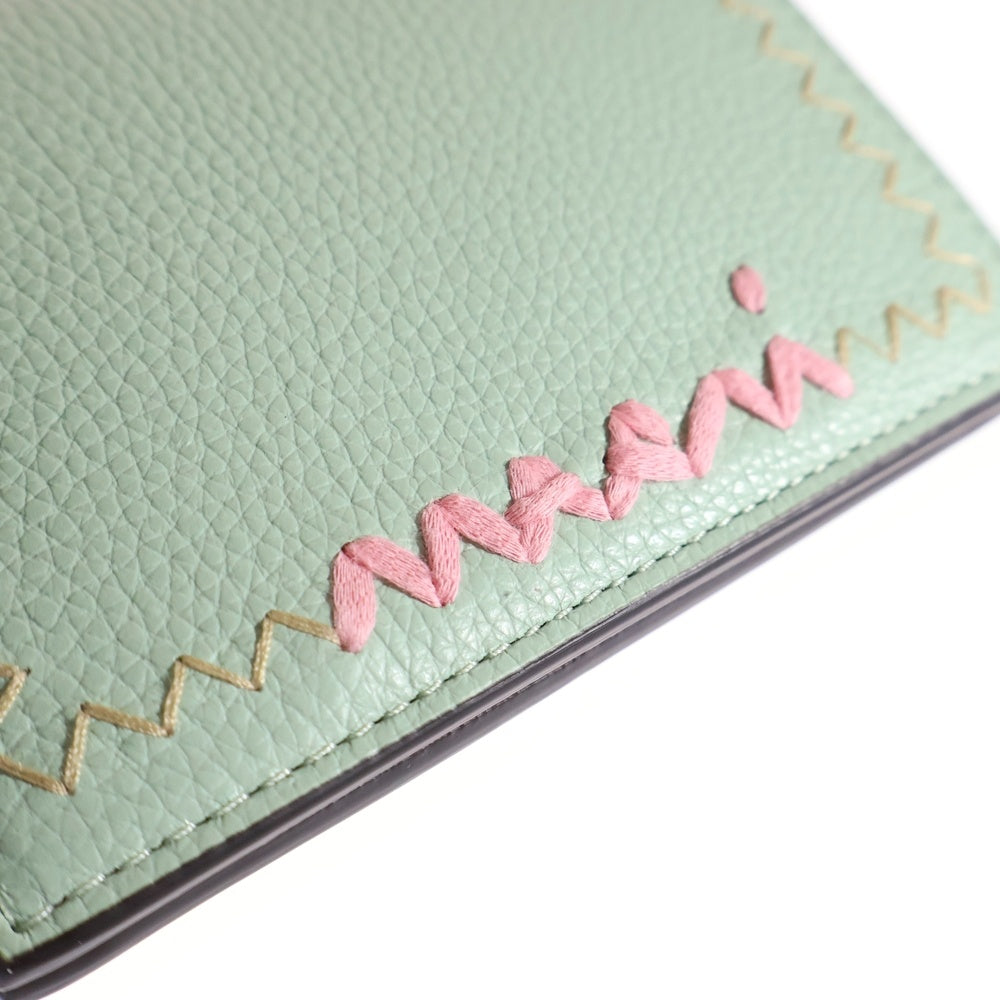 MARNI(マルニ) ロゴ刺繍 レザー コンパクトウォレット 二つ折り財布 ライトブルー/ピンク PFMOQ14Q11