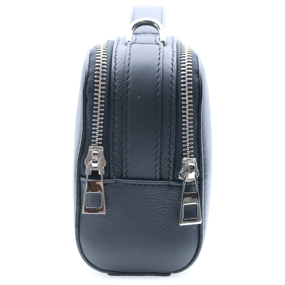 LOEWE(ロエベ) アナグラム エンボスロゴ カメラバッグ ミニ レザー 2WAY ハンド ショルダー クロスボディバッグ シルバー金具 ブラック C565R41X04