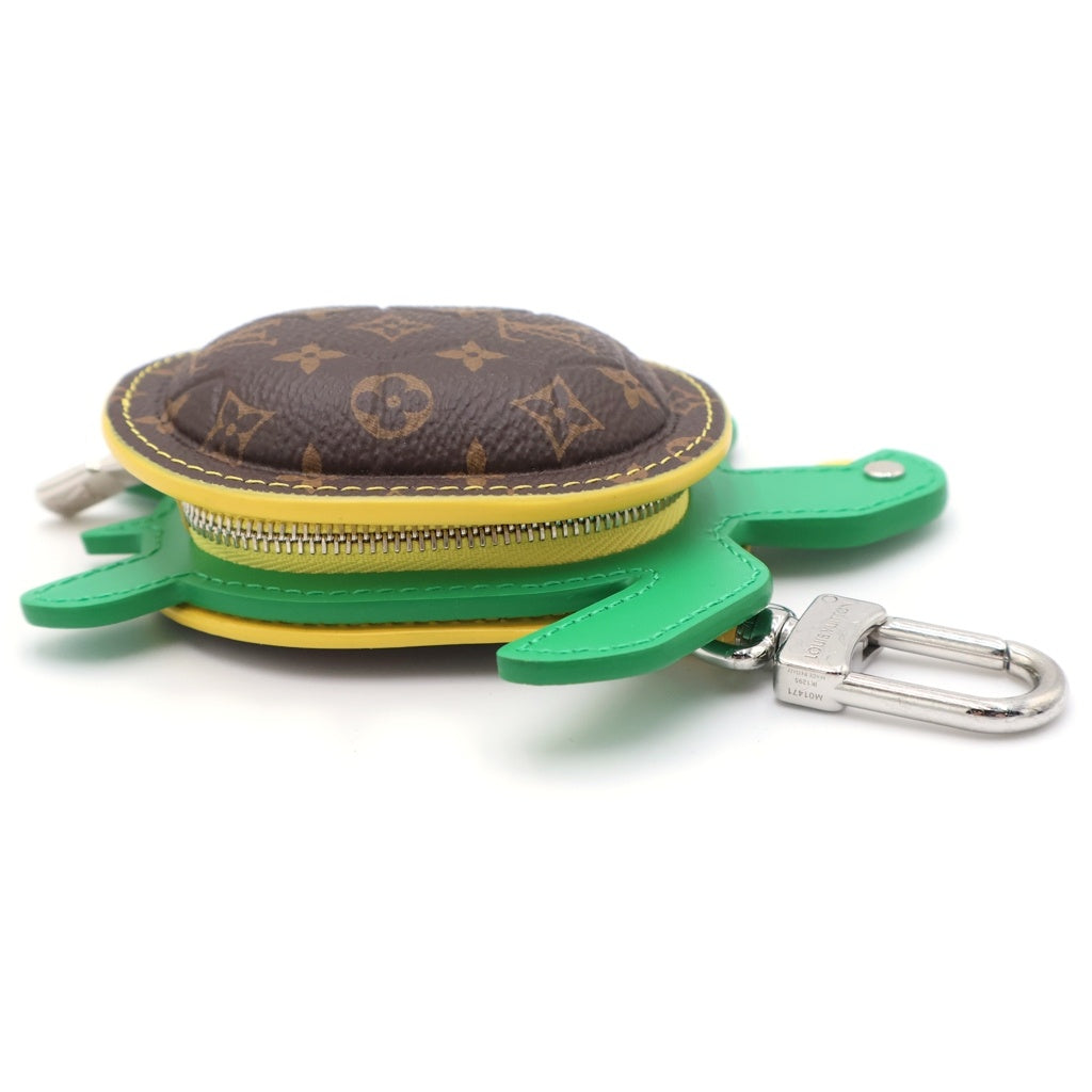 LOUIS VUITTON(ルイヴィトン) モノグラム タートル バッグチャーム ポーチ ケース ブラウン×グリーン PVC M01471 シルバー金具 レディース