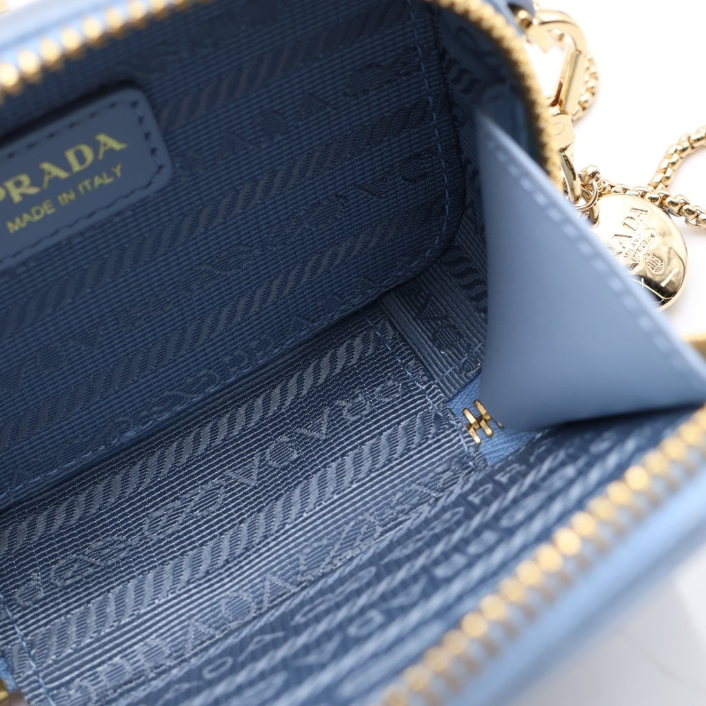 PRADA(プラダ) サフィアーノトライアングル ミニポーチショルダーバッグ ライトブルー レザー 1NR025 ゴールド金具 レディース