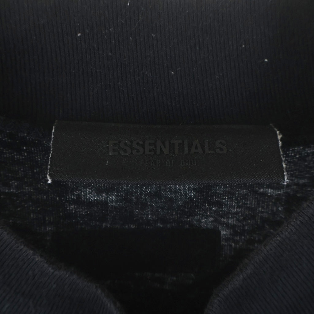 FEAR OF GOD ESSENTIALS(フィアオブゴッド エッセンシャルズ) ブランドロゴ モックネック 半袖Tシャツ カットソー ブラック