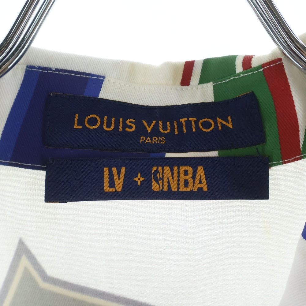 LOUIS VUITTON(ルイヴィトン) NBA バスケットボール レターオーバーシャツ ホワイト RM212M ES9 HLS01W