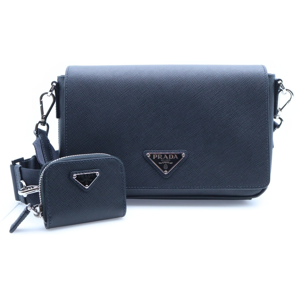 PRADA(プラダ) トライアングルロゴプレート サフィアーノレザー ショルダーバッグ ブラック 2VD059