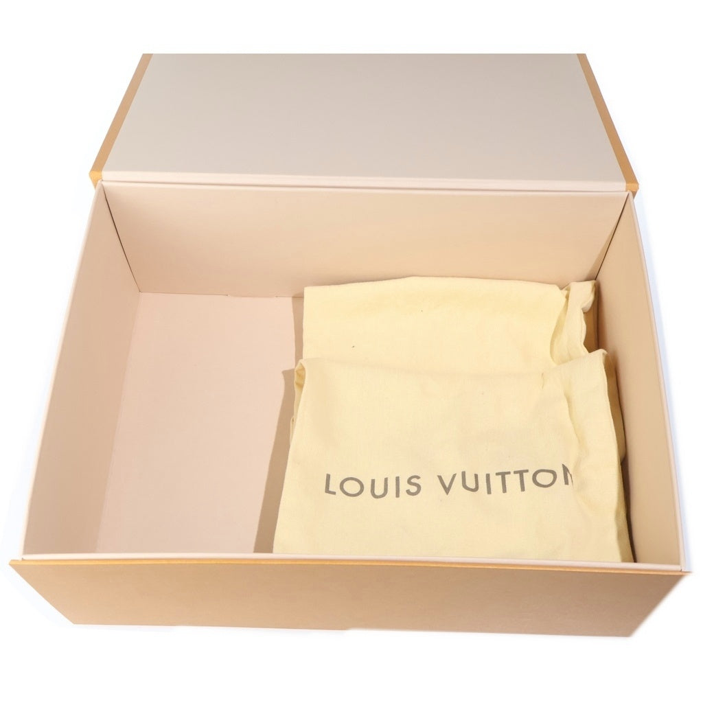 LOUIS VUITTON(ルイヴィトン) スタッズ レザーパンプス ローヒール ポインテッドトゥ ブラック MA0165 レディース