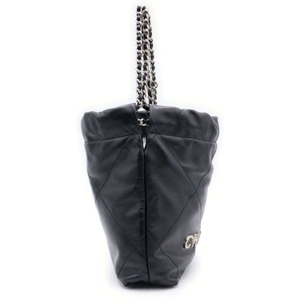 CHANEL(シャネル) シャネル22 ミニ シャイニーカーフスキン レザー チェーンショルダーバッグ シルバー金具 ブラック プレート レディース