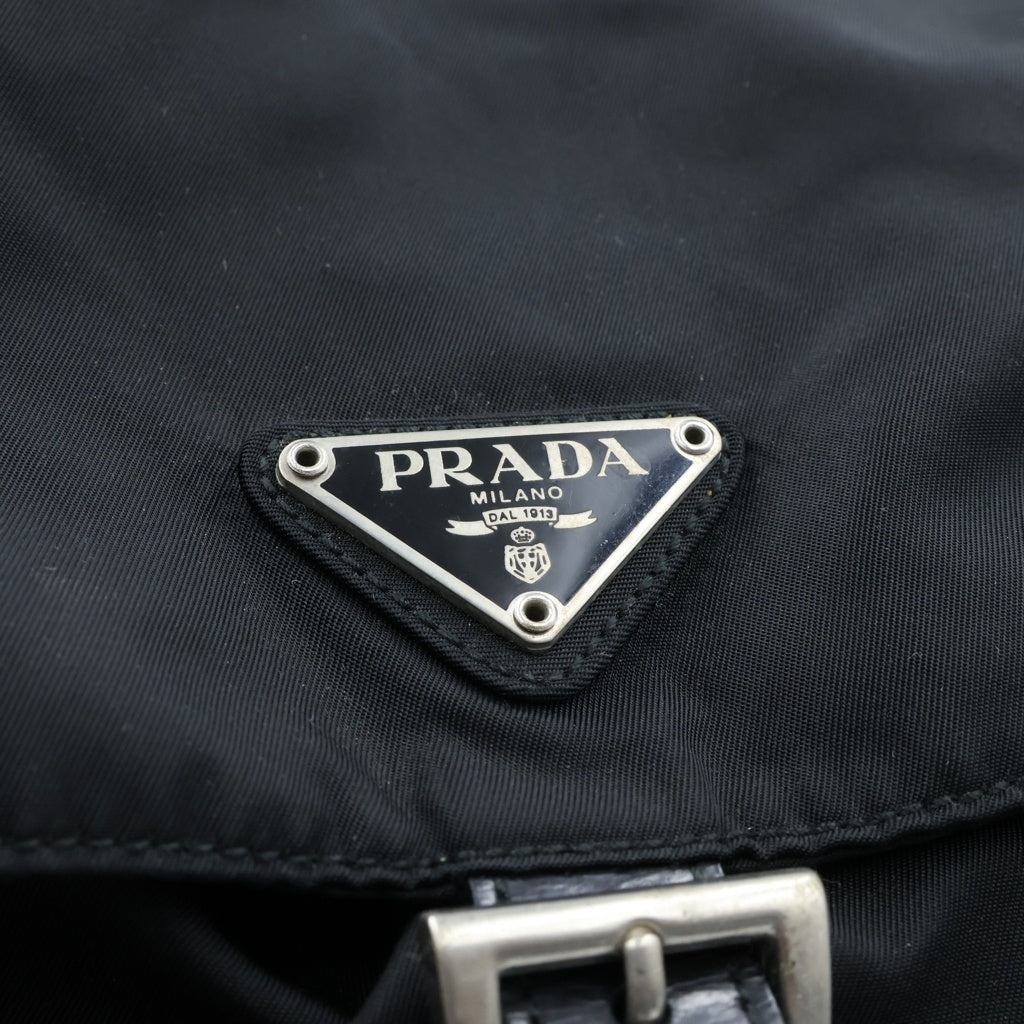 PRADA(プラダ) トライアングルロゴプレート テスート バックパック リュックサック ナイロン B2811F シルバー金具 レディース