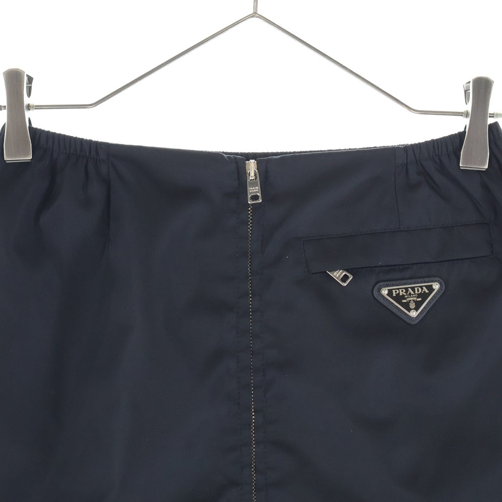 PRADA(プラダ) RE-NYLON FRONT ZIP SKIRT トライアングルロゴ フロントジップ ナイロンスカート ブラック 21Y881 S202 1WQ8 レディース