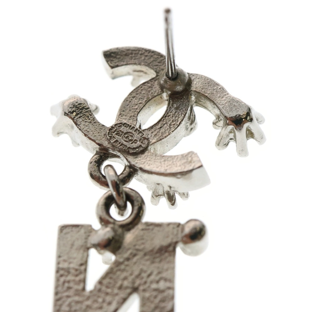 CHANEL(シャネル) ココマーク ロゴ フォント ピアス イヤーアクセサリー シルバー GP×ラインストーン
