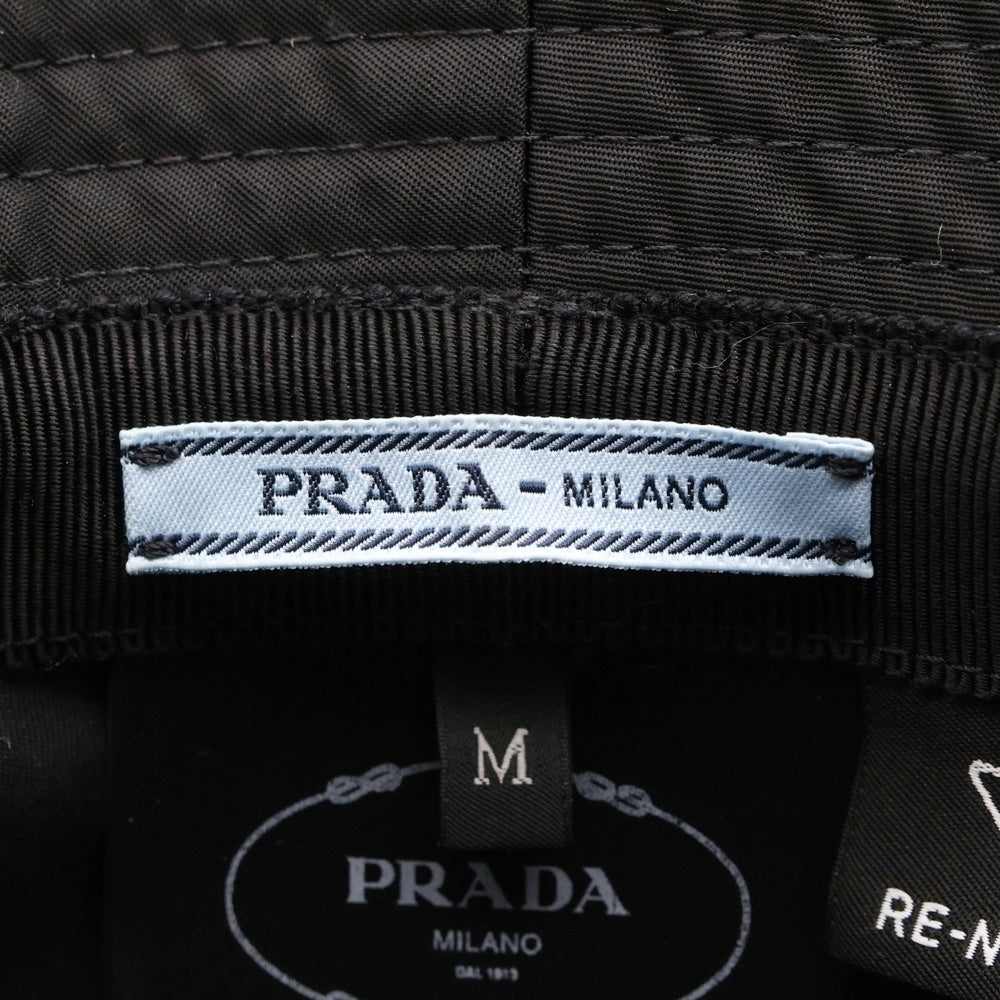 PRADA(プラダ) トライアングルロゴ バケットハット 帽子 ブラック テスート 1HC137