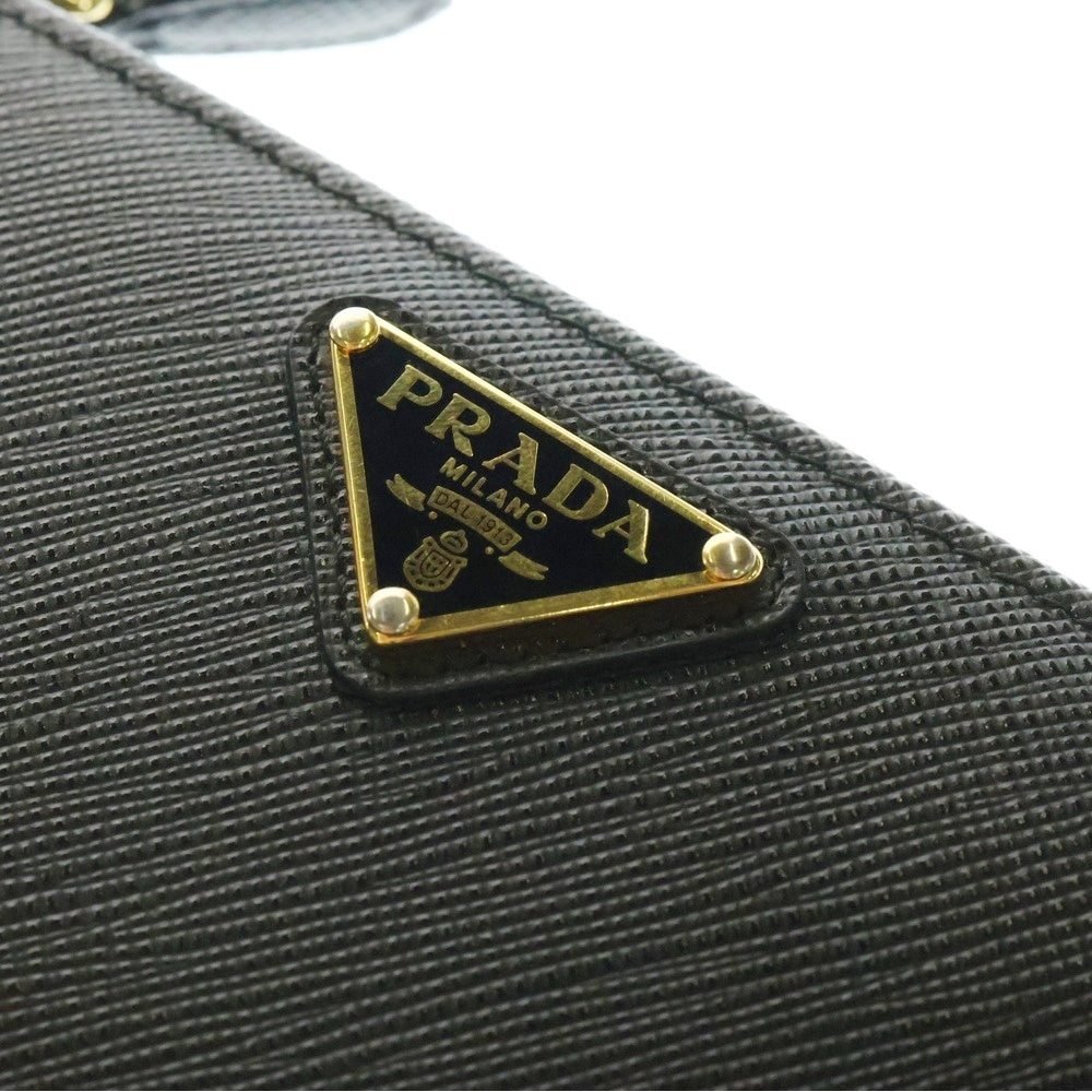 PRADA(プラダ) サフィアーノ トライアングルロゴ プレート レザーウォレット 二つ折り財布 1ML009 ブラック 三角