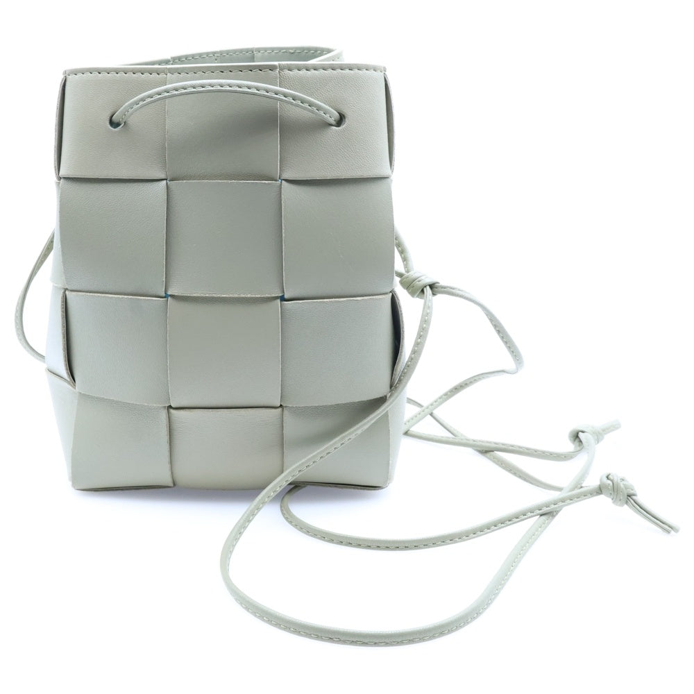 BOTTEGA VENETA(ボッテガヴェネタ) イントレチャート カセット バケット ショルダーバッグ ミニバッグ ライトグリーン レザー