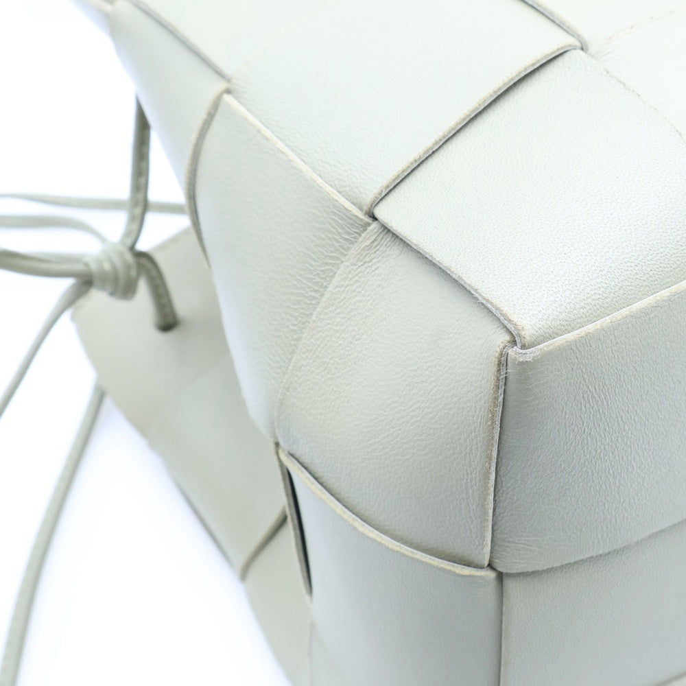 BOTTEGA VENETA(ボッテガヴェネタ) イントレチャート カセット バケット ショルダーバッグ ミニバッグ ライトグリーン レザー