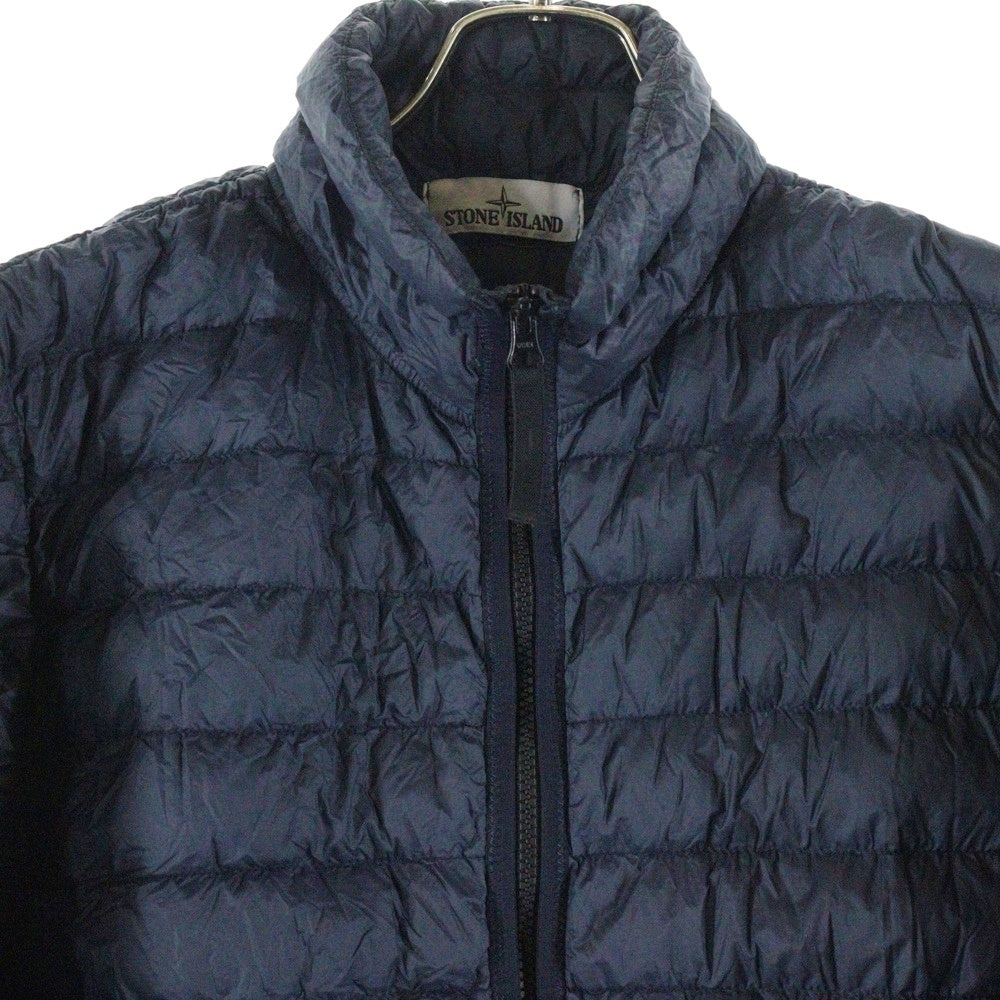 STONE ISLAND(ストーンアイランド) ワッペンロゴ パッカブル ジップアップ ダウンジャケット ネイビー 681540324