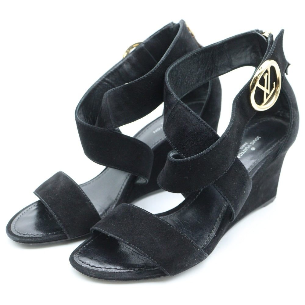 LOUIS VUITTON(ルイヴィトン) ホライズンライン LVロゴプレート スエードレザー ウェッジソール ヒール ストラップ サンダル シューズ ゴールド金具 ブラック レディース
