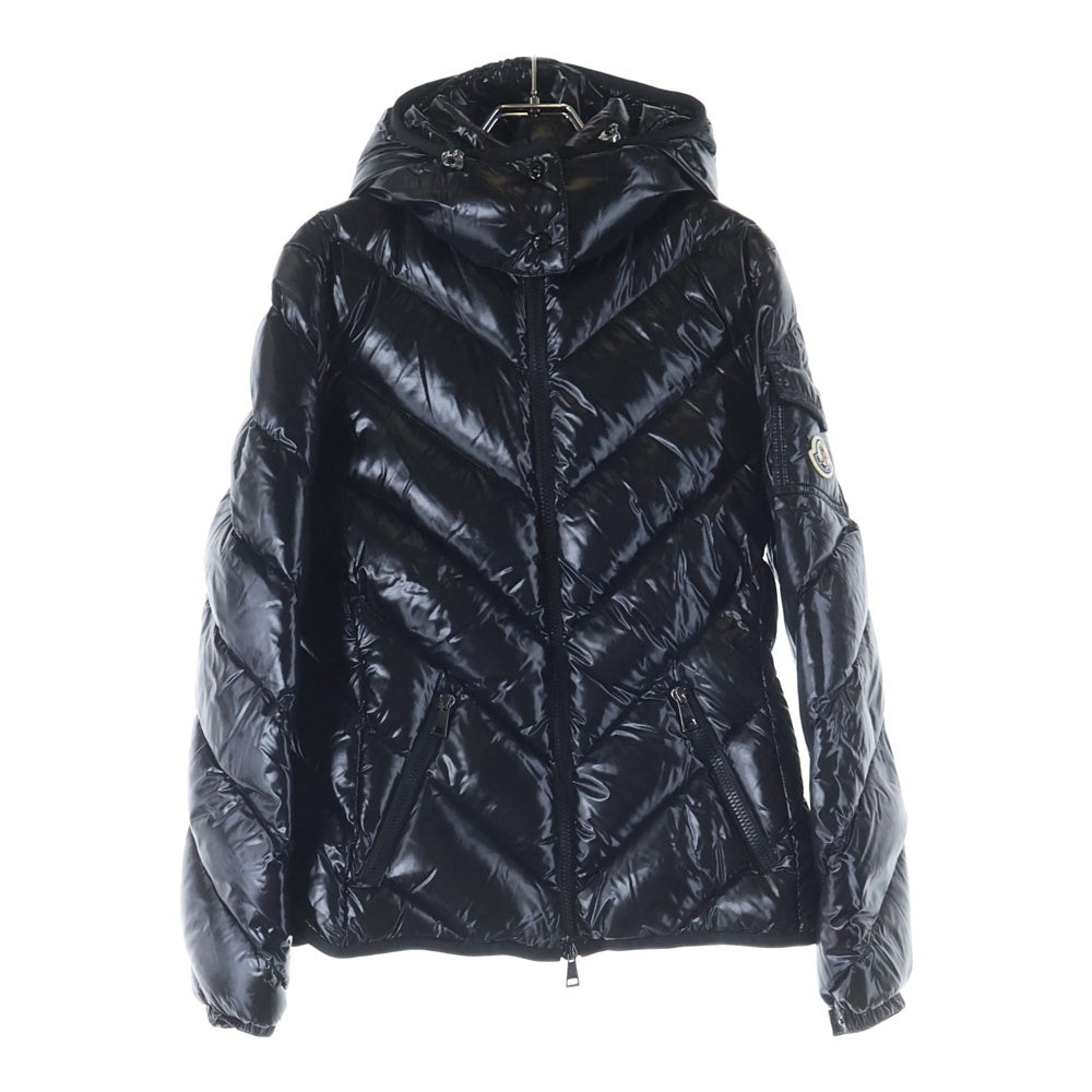 MONCLER(モンクレール) 21AW HERBE エルブ ワッペンロゴ フーデッド ジップアップ ダウンジャケット ブラック G20931A00023 53132 レディース
