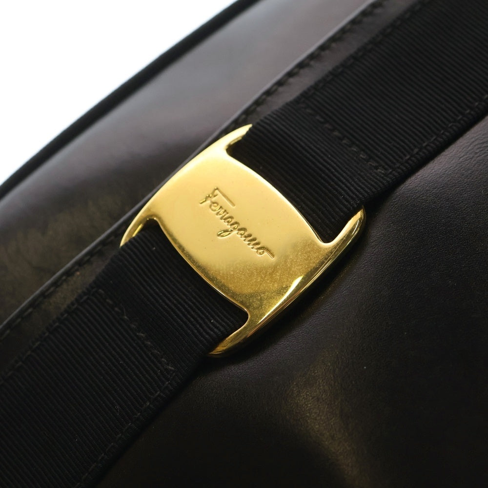 FERRAGAMO(フェラガモ) ヴァラ ショルダーバッグ 黒 レザー A214183