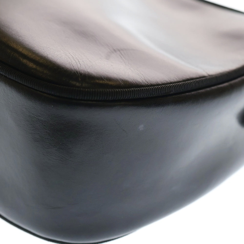 FERRAGAMO(フェラガモ) ヴァラ ショルダーバッグ 黒 レザー A214183