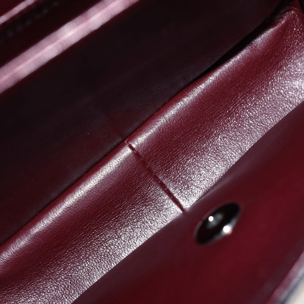 CHANEL(シャネル) マトラッセ ターンロック ワンショルダーバッグ 黒 ラムスキン レディース