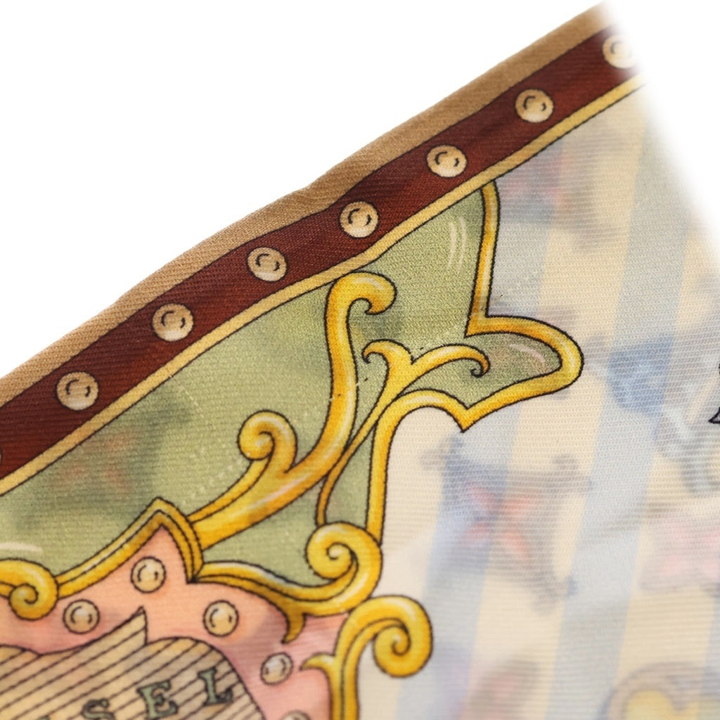 LOUIS VUITTON(ルイヴィトン) LVカルーセル バンドー メリーゴーランド 総柄プリント シルク スカーフ ベージュ/ライトブルー M97592 レディース