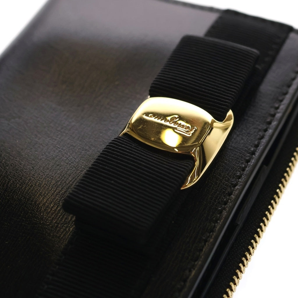 FERRAGAMO(フェラガモ) ヴァラリボン ロゴ レザー 二つ折り財布 ブラック レディース