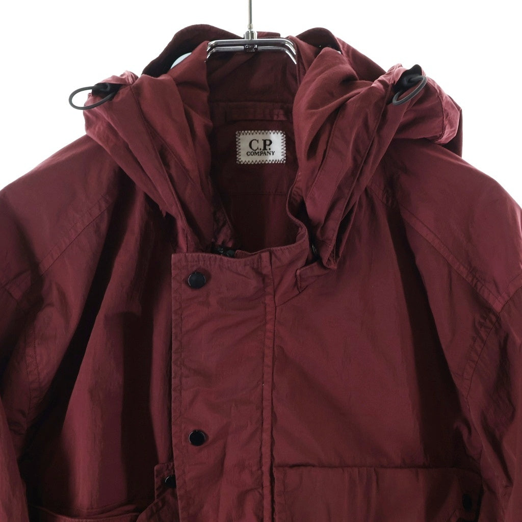 C.P. Company(シーピーカンパニー) Goggle Jacket ゴーグル フーデッド シェル ナイロン ジップアップ ジャケット ボルドー