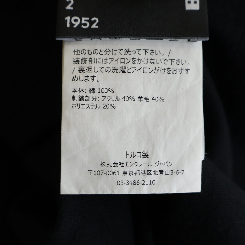 MONCLER(モンクレール) 18AW グラフィック刺繍 ワッペンロゴ 半袖Tシャツ カットソー ブラック D20918003750 8390T